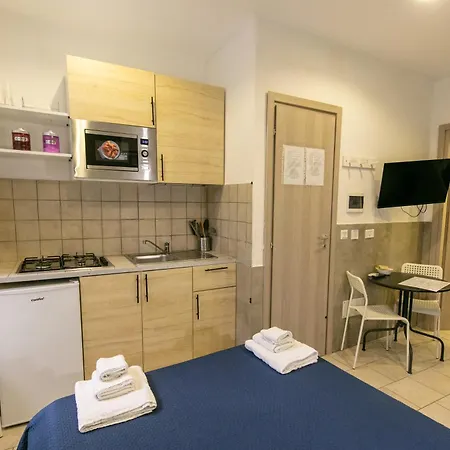 Terrazza Miracoli & شقة فندقية 4*